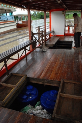 ขายเรือท่องเที่ยวไม้สักทั้งลำพร้อมใช้ (ธวัชชัยรีสอร์ท 1) ขายเรือท่องเที่ยวไม้สักทั้งลำพร้อมใช้ (ธวัชชัยรีสอร์ท 1)