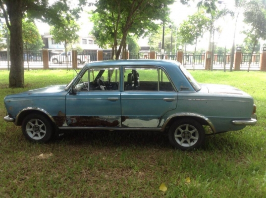 ลดๆๆๆ ขาย  Fiat 125 SPECIAL ทะเบียนโอน ขาดต่อ 2 เดือน สภาพ แห้งๆ เครื่อง 100\% ขาย 35000 ลองดูคับ