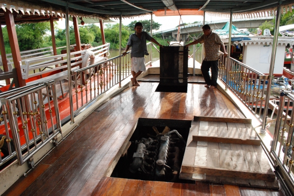 ขายเรือท่องเที่ยวไม้สักทั้งลำพร้อมใช้ (ธวัชชัยรีสอร์ท 2) ขายเรือท่องเที่ยวไม้สักทั้งลำพร้อมใช้ (ธวัชชัยรีสอร์ท 2)