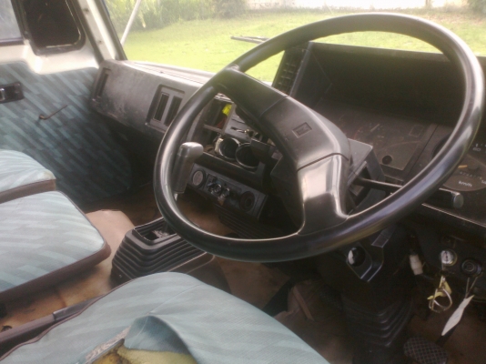 รถสิบล้อ ร็อคกี้ 175