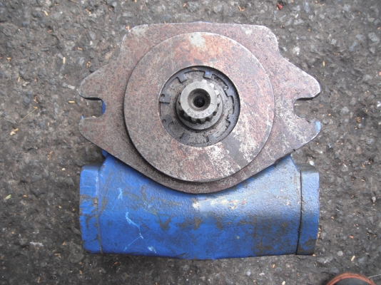 ปั๊มรถบด BOMAG