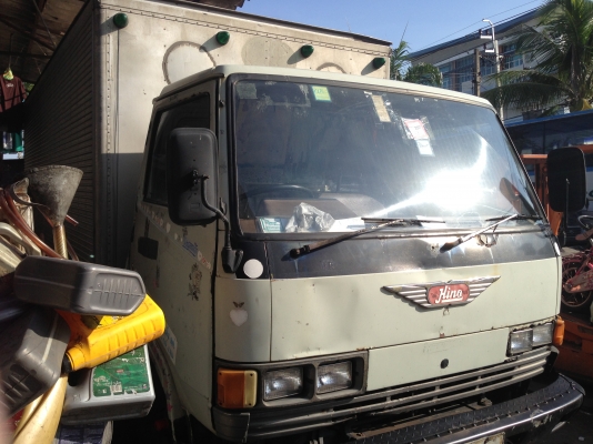 ขาย 6 ล้อ ฮีโน่ รุ่น KM779  ตู้แห้งยาว 5.50 เมตร