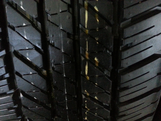 ขาย  ยาง  265 /65/17