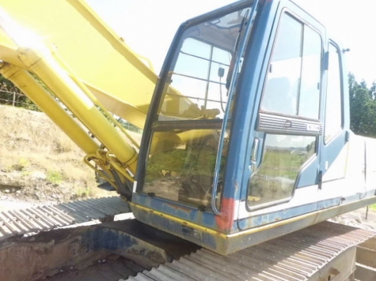 New stock KOBELCO SK200-1 มาร์คทรี สภาพสวยจัด นำเข้าจากญี่ปุ่น แทร็คใหญ่ 800mm