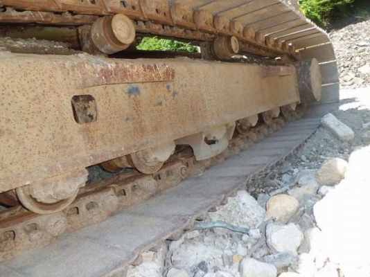 New stock KOBELCO SK200-1 มาร์คทรี สภาพสวยจัด นำเข้าจากญี่ปุ่น แทร็คใหญ่ 800mm