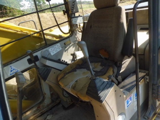 New stock KOBELCO SK200-1 มาร์คทรี สภาพสวยจัด นำเข้าจากญี่ปุ่น แทร็คใหญ่ 800mm