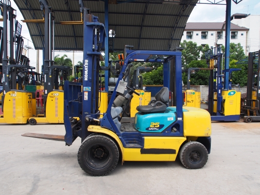 ขายรถโฟล์คลิฟ KOMATSU FG25HC-14 เสา4เมตร สนใจติดต่อ 0830620223,0800843165