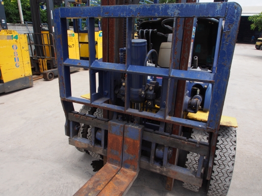 ขายรถโฟล์คลิฟ KOMATSU FG25HC-14 เสา4เมตร สนใจติดต่อ 0830620223,0800843165 ขายรถโฟล์คลิฟ KOMATSU FG25HC-14 เสา4เมตร สนใจติดต่อ 0830620223,0800843165