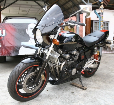 XJR 400 ปี99 ทะเบียน กทม. สภาพสวยมีของแต่ง