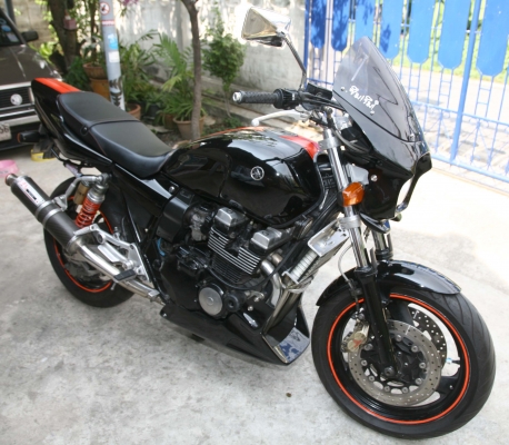 XJR 400 ปี99 ทะเบียน กทม. สภาพสวยมีของแต่ง