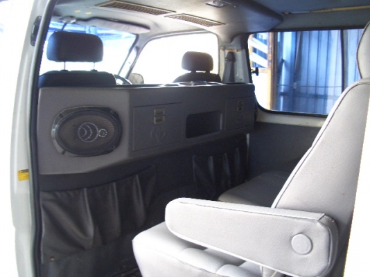 รถตู้หัวจรวดเครื่อง30 glเบาะหนัง3แถว VIPสภาพดี freeดาวน์ รถตู้หัวจรวดเครื่อง30 glเบาะหนัง3แถว VIPสภาพดี freeดาวน์