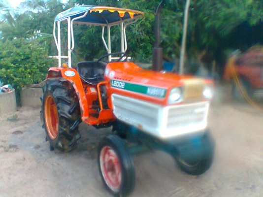 ขายรถไถคูโบต้าสภาพไหม่ พร้อมจอบหมุนและผาน6