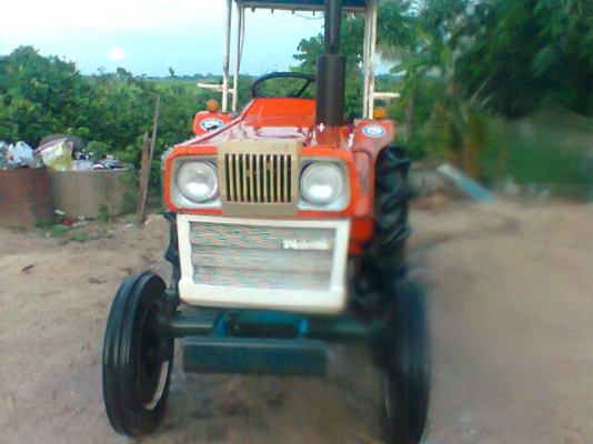 ขายรถไถคูโบต้าสภาพไหม่ พร้อมจอบหมุนและผาน6