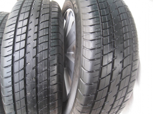 ขายยางถอดจากรถป้ายแดง Dunlop sp sport2030 185/60r15 ปี 1813