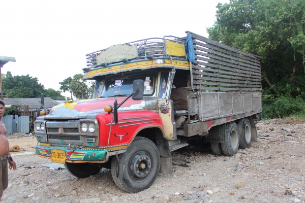ขาย isuzu rocky 175 แรงม้า V6 ดีเซล