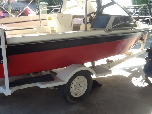 ขายเรือตกปลาYamaha สภาพดี 17ฟุต ขายเรือตกปลาYamaha สภาพดี 17ฟุต