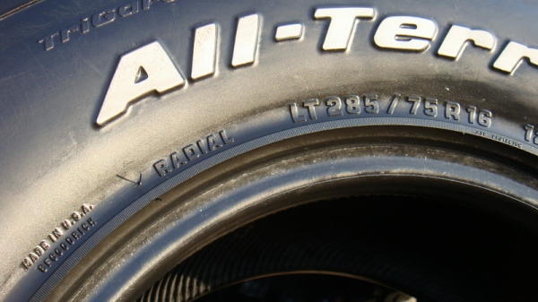 ขายยาง BF Goodrich Allterrain 285 75 r16 ปี10