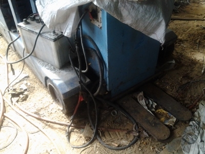 รถ FORKLIFT: แบตเตอรี่ไฟฟ้า TCM 1.5 ตัน เสาสูง 4 เมตร พร้อมตู้ชาร์ตแบตเตอรี่