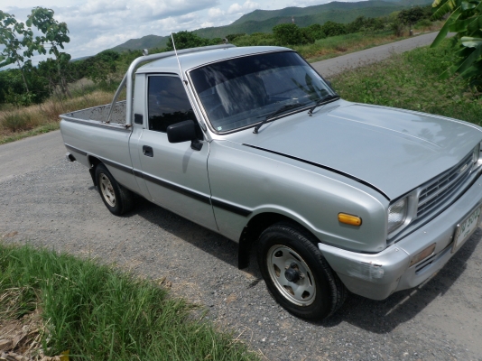 MAZDA ตอนเดียว 5 เกียร์ ครับ MAZDA ตอนเดียว 5 เกียร์ ครับ