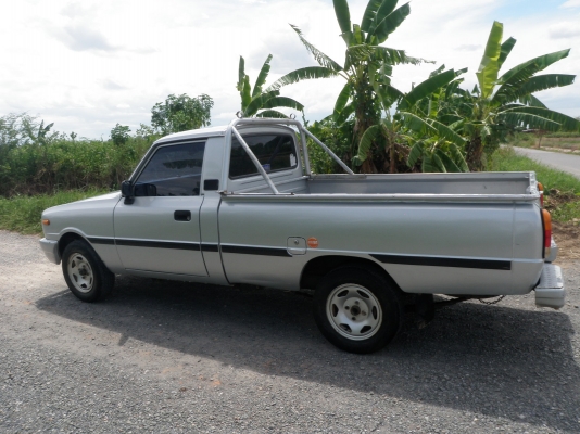 MAZDA ตอนเดียว 5 เกียร์ ครับ MAZDA ตอนเดียว 5 เกียร์ ครับ