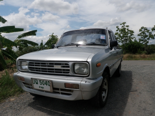 MAZDA ตอนเดียว  5 เกียร์  ครับ