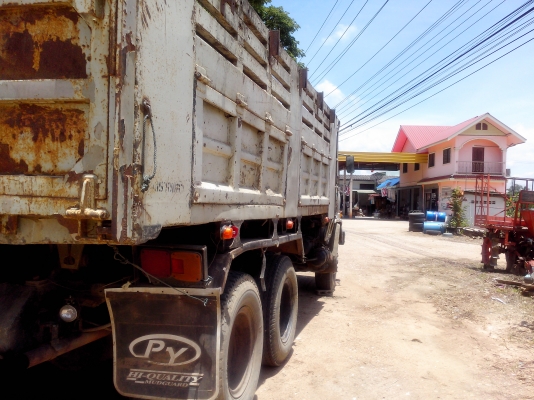 ขายบรรทุกสิบล้อดั๊ม