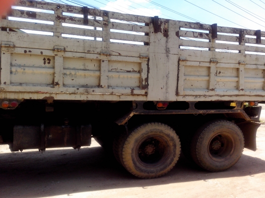 ขายบรรทุกสิบล้อดั๊ม