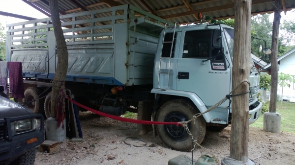 10ล้อดั้มร็อคกี้FVZ 195แรง ห้างแท้ เครื่องสวย คัสซีสวย ยางสวย