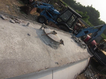 ขาย-ถังบรรจุปูนซีเมต์ผงขนาดใหญ่ พร้อมสาย สำหรับรถหัวลาก ของนำเข้าจากนอก สภาพพร้อมใช้งาน ขาย-ถังบรรจุปูนซีเมต์ผงขนาดใหญ่ พร้อมสาย สำหรับรถหัวลาก ของนำเข้าจากนอก สภาพพร้อมใช้งาน