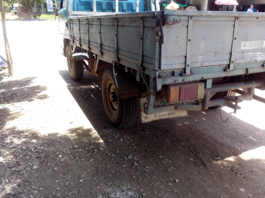 ขายรถบรรทุกสี่ล้อ ขายรถบรรทุกสี่ล้อ