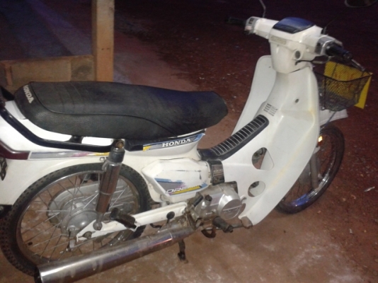 ดรีมคุรุสีขาวเดิมๆรุ่นหายากคันที่1