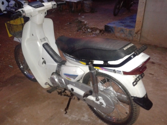 ดรีมคุรุสีขาวเดิมๆรุ่นหายากคันที่1