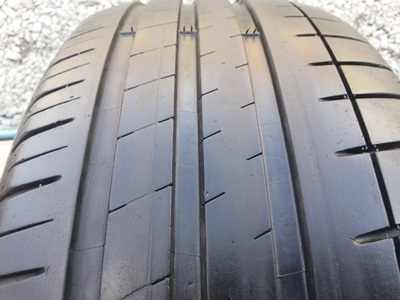 ขายยาง205/55/16 ปี 1111 MICHERLIN PILOT SPORT3    1 ชุด