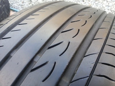 ขายยาง235/60/16 ปแี 11 YOKOHAMA ADVAN Japan   1 คู่