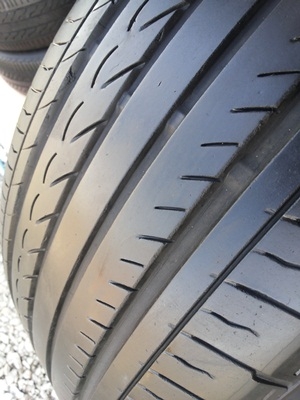 ขายยาง235/60/16 ปแี 11 YOKOHAMA ADVAN Japan   1 คู่