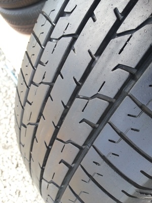 ขายยาง205/65/15 ปี 11 BRIDGESTONE B390   1  ชุด