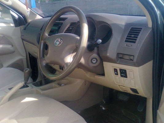 ขาย TOYOTA VIGO สี่ประตู ออโต้โฟ ราคาต่อรองใด้ 086-2465934