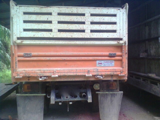 รถฮีโน่ 6 ล้อดั้ม 175 แรงม้า ปี 55   สนใจติดต่อ 081 - 6079515