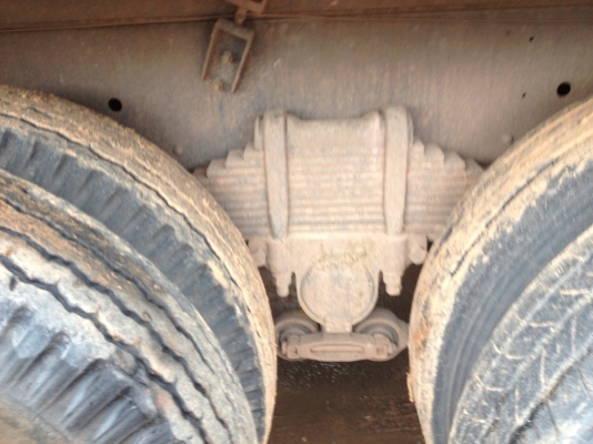 รถอิซูซุ 10 ล้อดั้ม 360 แรงม้า ปี 52 ( รถวิ่ง 18x,xxx กม. ) ( ขายแม่ลูก )  สนใจติดต่อ 081 - 6079515