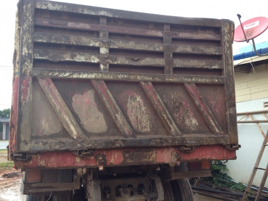 รถอิซูซุ 10 ล้อดั้ม 360 แรงม้า ปี 52 ( รถวิ่ง 18x,xxx กม. ) ( ขายแม่ลูก )  สนใจติดต่อ 081 - 6079515