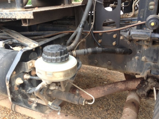 รถฮีโน่ 6 ล้อ หัวลาก 330 แรงม้า ปี 51  สนใจติดต่อ 081 - 6079515