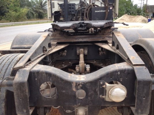 รถฮีโน่ 6 ล้อ หัวลาก 330 แรงม้า ปี 51  สนใจติดต่อ 081 - 6079515