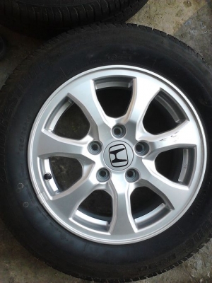 ล้อแม็ก Civic FBตัวปี 2013 15 4 114.3 พร้อมยางบริดสโตนถอดป้ายแดงปลายปี12 ล้อแม็ก Civic FBตัวปี 2013 15 4 114.3 พร้อมยางบริดสโตนถอดป้ายแดงปลายปี12