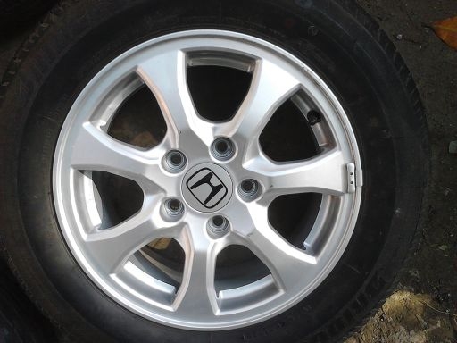 ล้อแม็ก Civic FBตัวปี 2013 15 4 114.3 พร้อมยางบริดสโตนถอดป้ายแดงปลายปี12 ล้อแม็ก Civic FBตัวปี 2013 15 4 114.3 พร้อมยางบริดสโตนถอดป้ายแดงปลายปี12