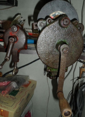 หินเจียรมือหมุน(ใหญ่มากก)