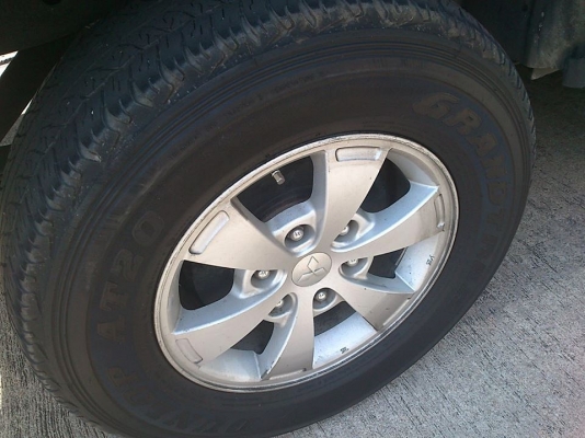 ขายยาง Dunlop At20 245/70/16 และล้อแม็กTriton16x7 ทั้งชุด 7000.-บาท ขายยาง Dunlop At20 245/70/16 และล้อแม็กTriton16x7 ทั้งชุด 7000.-บาท