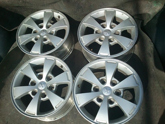 ล้อแม็กTriton16x7rnทั้งชุด 5000.-บาทrn0-81834-2368 กบ
