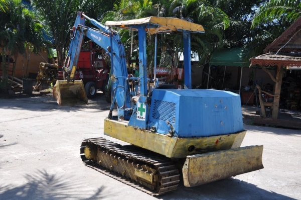 ขาย แบคโฮAIRMAN HM30S สภาพสวยเดิมจากญี่ปุ่น หาอยู่รับรองไม่ผิดหวัง 140,000 บาทเท่านั้น!!