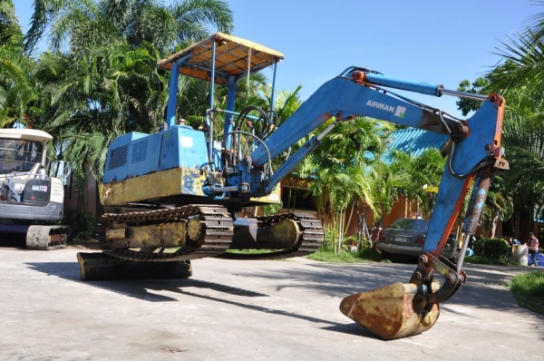 ขาย แบคโฮAIRMAN HM30S สภาพสวยเดิมจากญี่ปุ่น หาอยู่รับรองไม่ผิดหวัง 140,000 บาทเท่านั้น!!