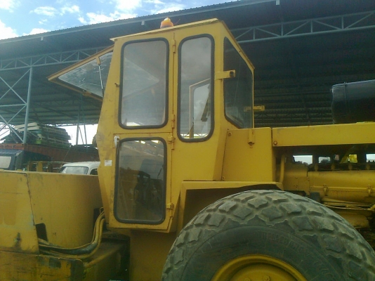 ขายรถบด Dynapac หน้าเหล็กหลังยางสั่นสะเทือนหน้า ขับเคลื่อน 2 ล้อ ด่วน!